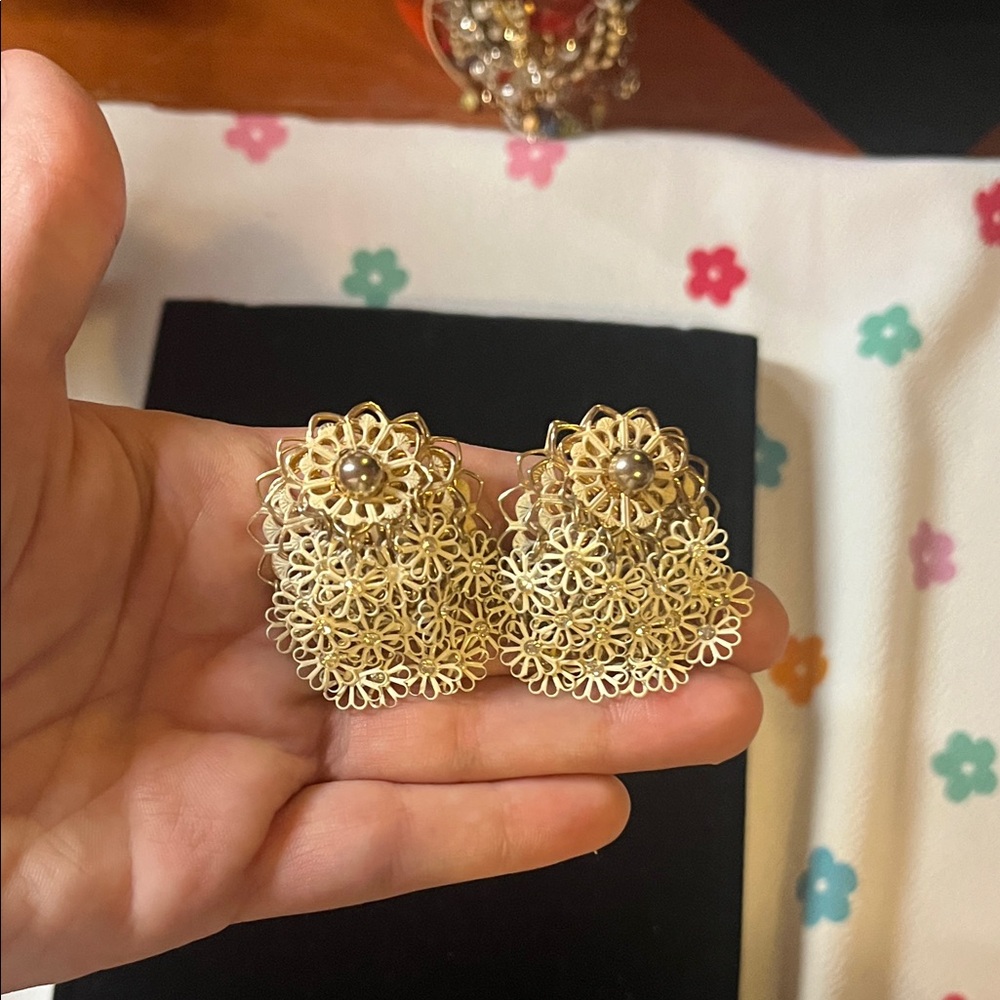 Crazy Daisy Clip On Dangle Earrings